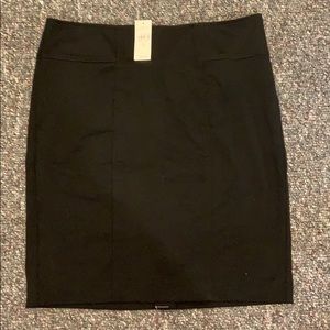 Black stretchy pencil skirt